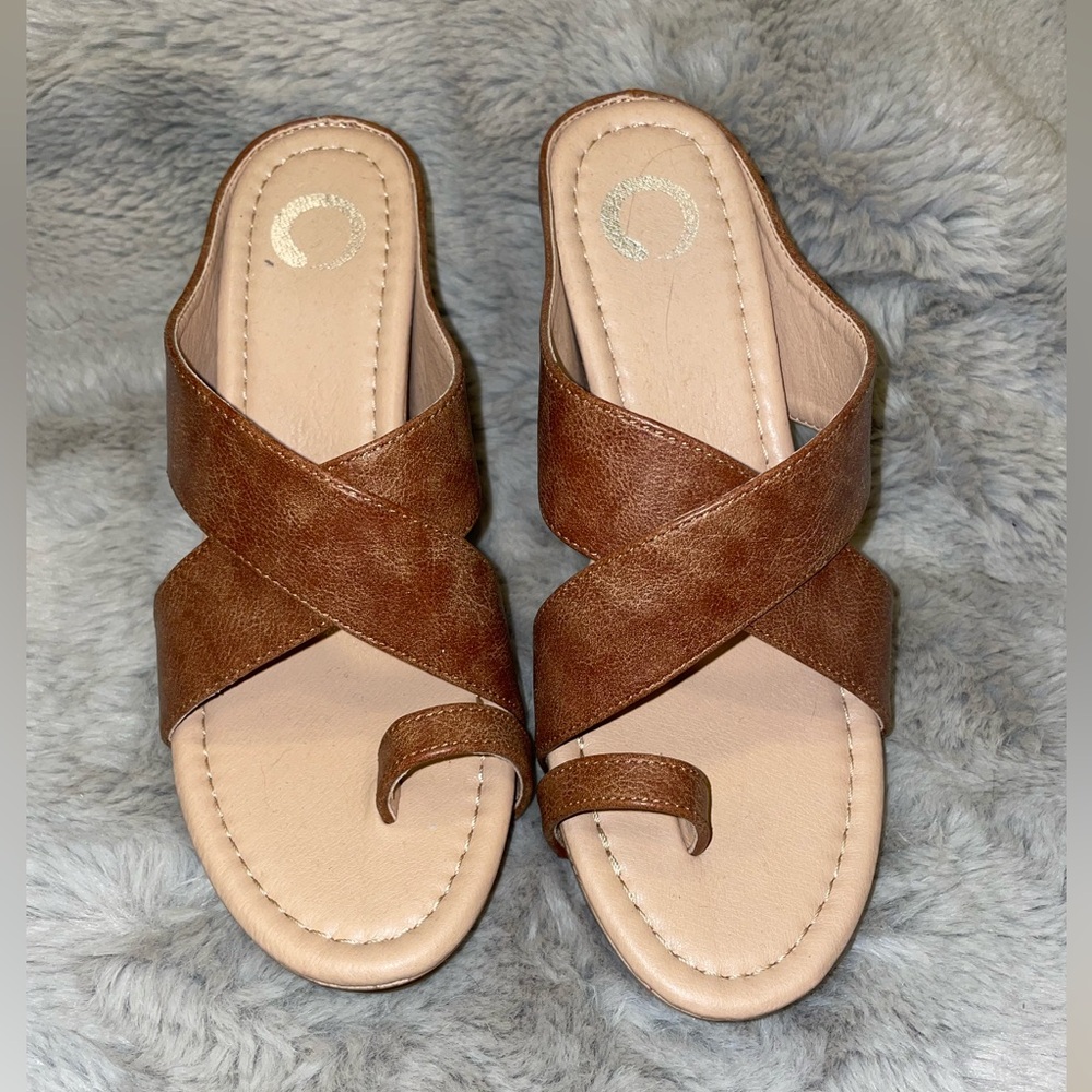 Journee Collection wedge slide on